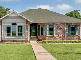 1900 Antietam Cir, Columbia, TN 38401