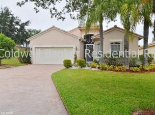 371 NW Springview Loop, Port Saint Lucie, FL 34986
