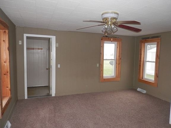 3rd image of 220 McKinley St