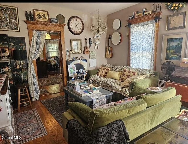 4th image of 99 Montgomery Street