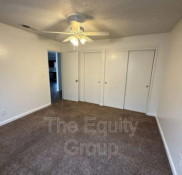 907 S Demaree St — Photo 9