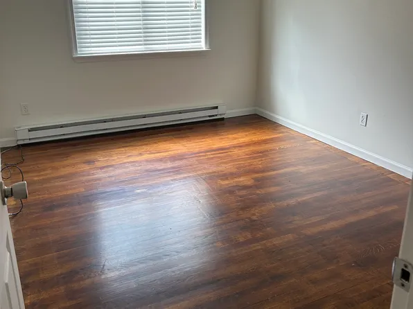 215 Washington St APT 35, Toms River, NJ 08753