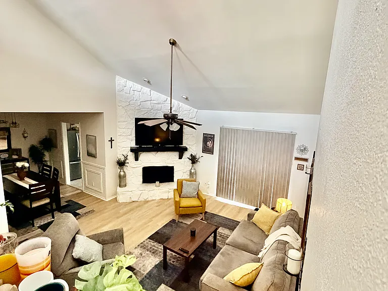 1603 Brentwood Dr — Photo 6