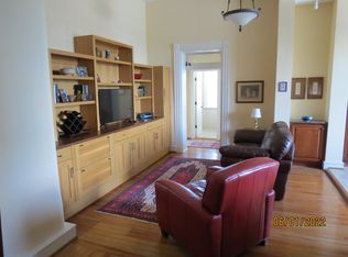 100 Village Dr, Staunton, VA 24401