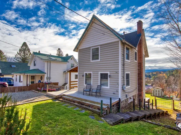 134 McKinley St, Lake Placid, NY 12946