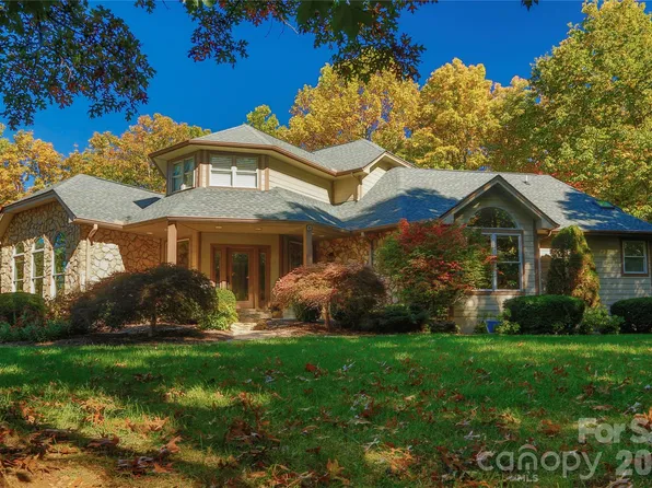 131 Arcadia Falls Way, Black Mountain, NC 28711