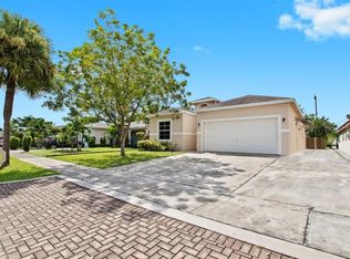 721 SW 4th St, Dania Beach, FL 33004