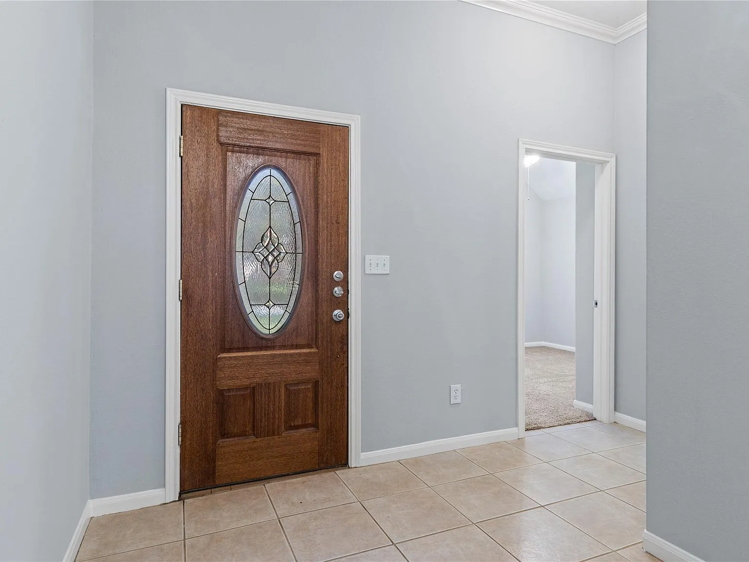 3 bed, 2.0 bath, 1590 sqft, $1,900 — Photo 3