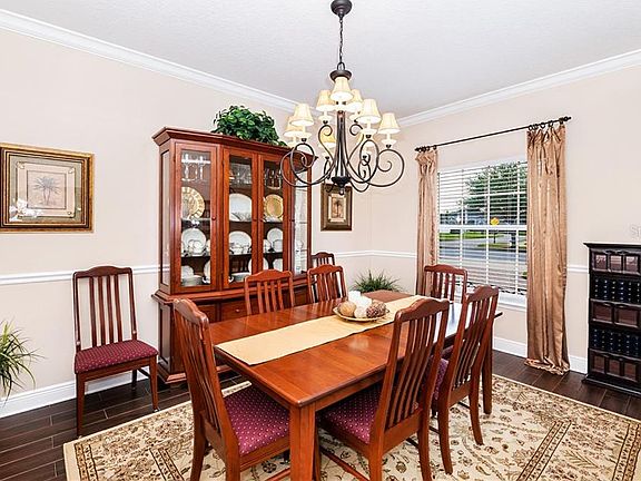 4th image of 3616 Heirloom Rose Pl