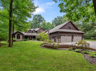 781 Valley Forge Dr, Slinger, WI 53086