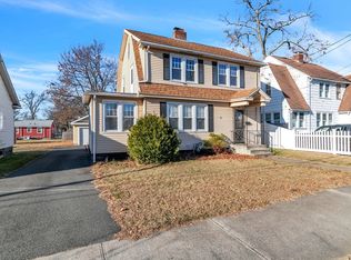 88 Redlands St, Springfield, MA 01104