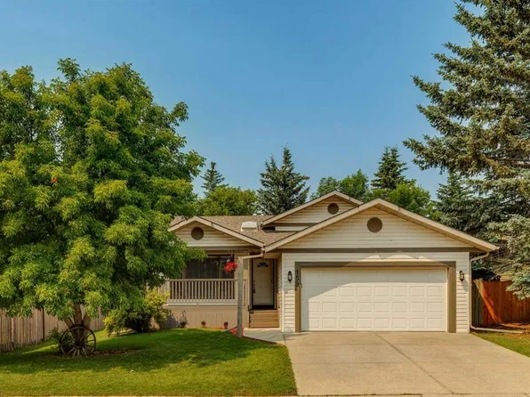 159 E Woodbend Way, Okotoks, AB T1S 1M1