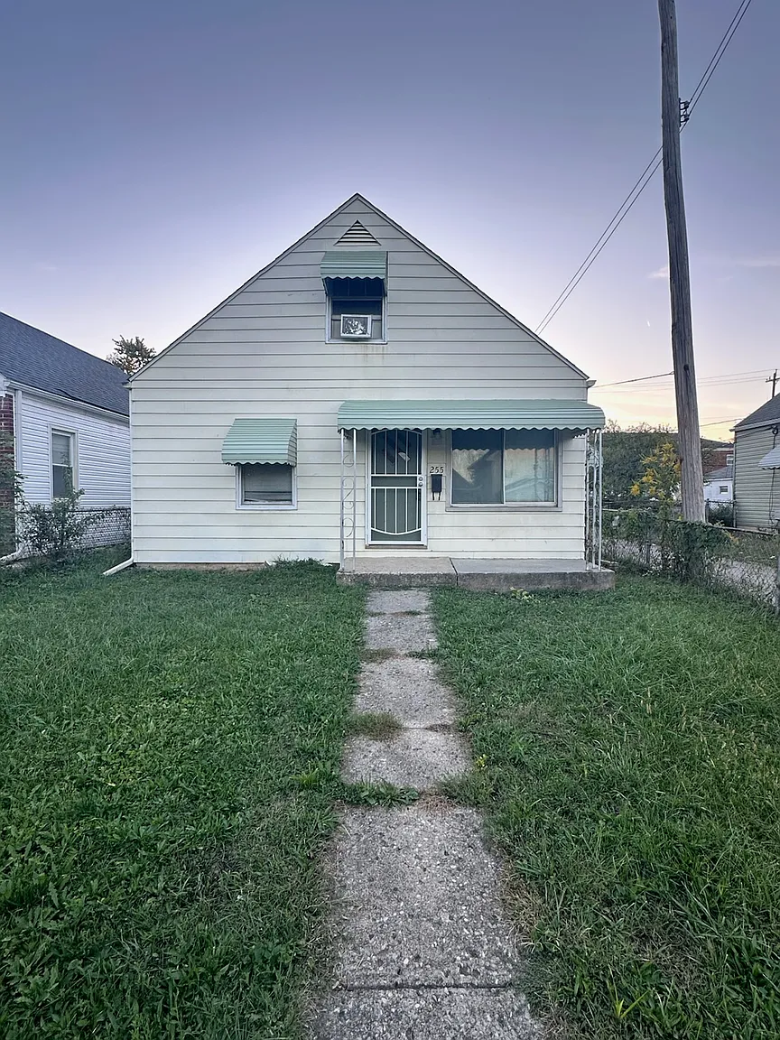 255 S Hague Ave photo 1