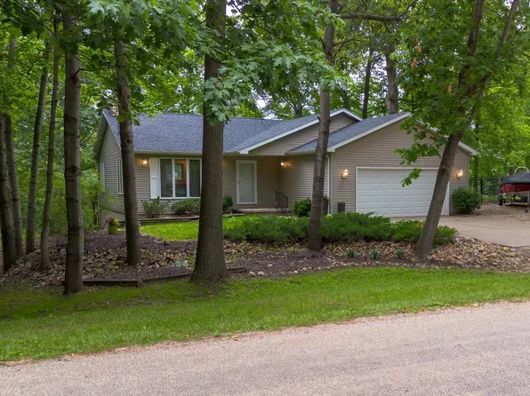 147 Lake Thunderbird Dr, Putnam, IL 61560