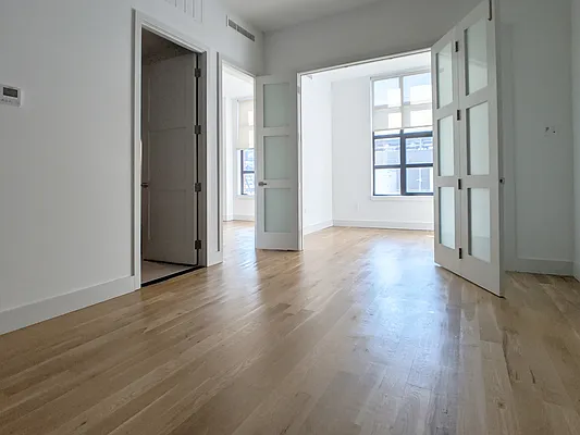 Rented by EXR | media 7