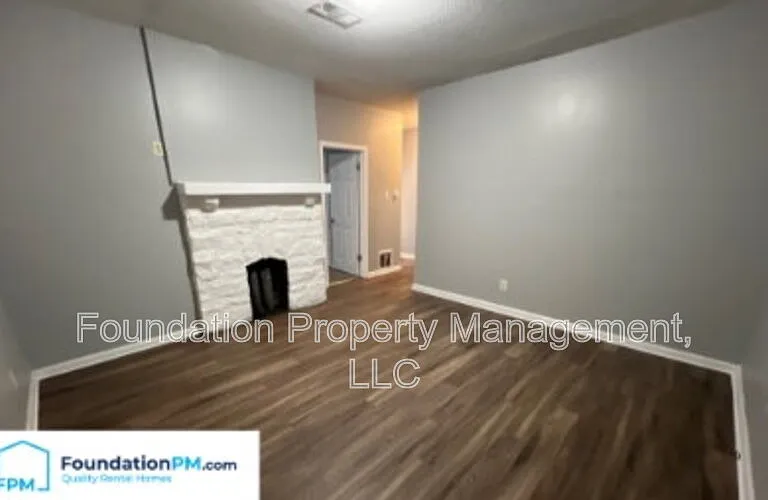 735 Roanoke Ave — Photo 5