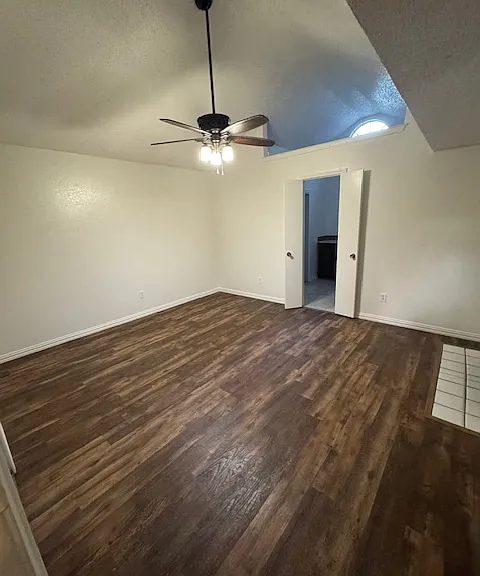 611 Turner Way — Photo 13