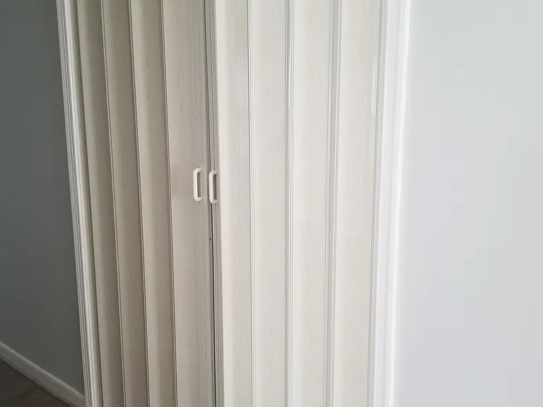 Utility Room Washer Dryer Hookups_04302018
