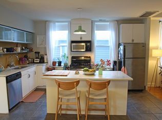 1530 W Superior St #3, Chicago, IL 60642