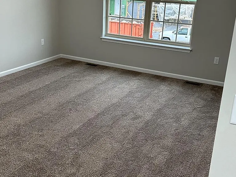 127 Delano Dr — Photo 9