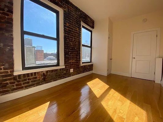 Rented by Corcoran | media 23