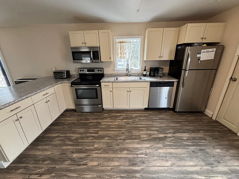 253 Lisbon St #1A