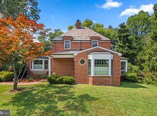 1616 Overlook Dr, Silver Spring, MD 20903