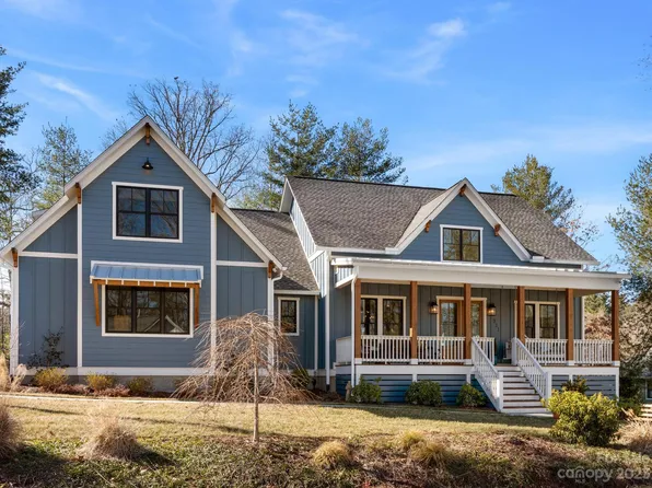 222 Lindsey Farm Dr, Flat Rock, NC 28731