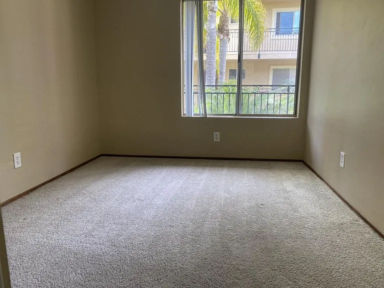 7555 Linda Vista Rd — Photo 3