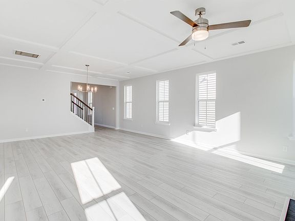 4th image of 1016 Quarter Horse Ct