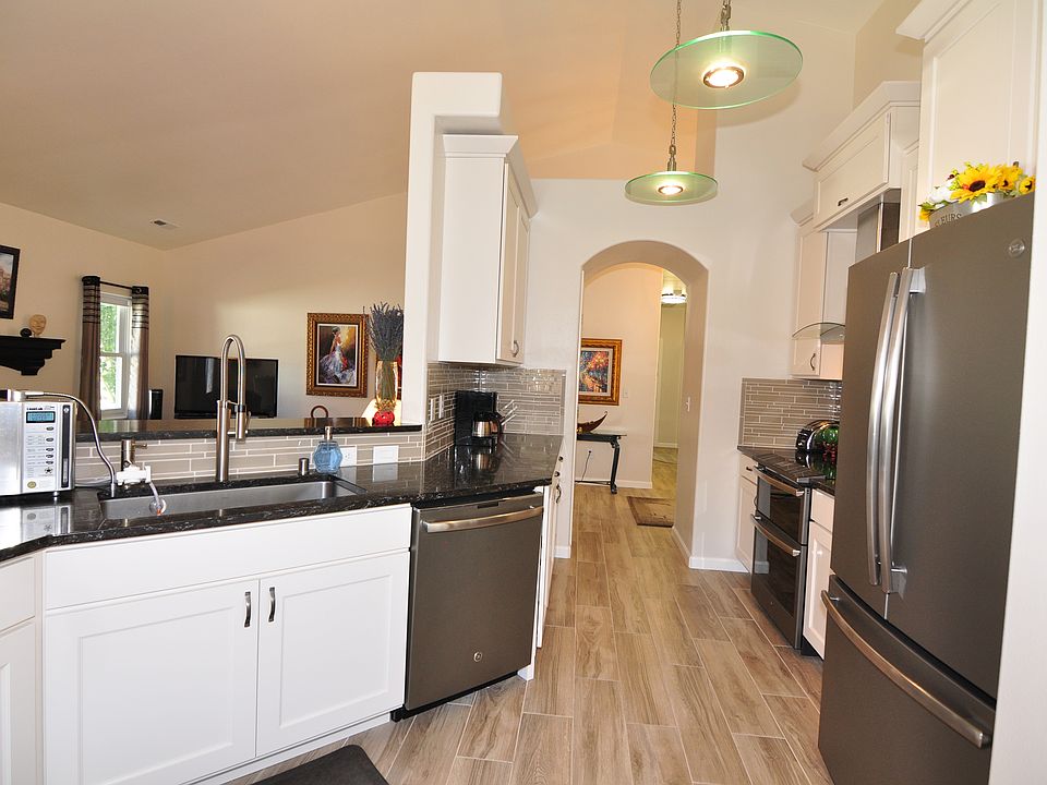1st image of 1548 Desert Springs Ave