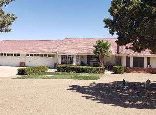 8925 Macron St, Oak Hills, CA 92344