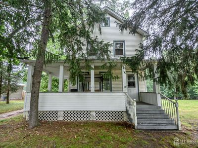 45 Lake Ave, Helmetta, NJ, 08828