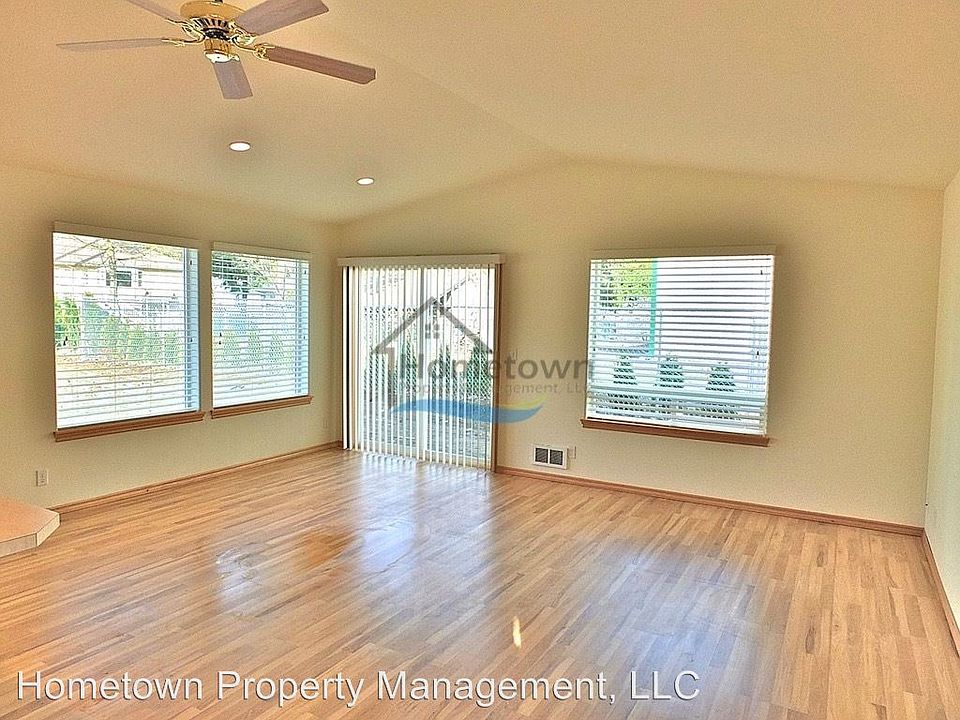 1st image of 3648 N Martin Ln
