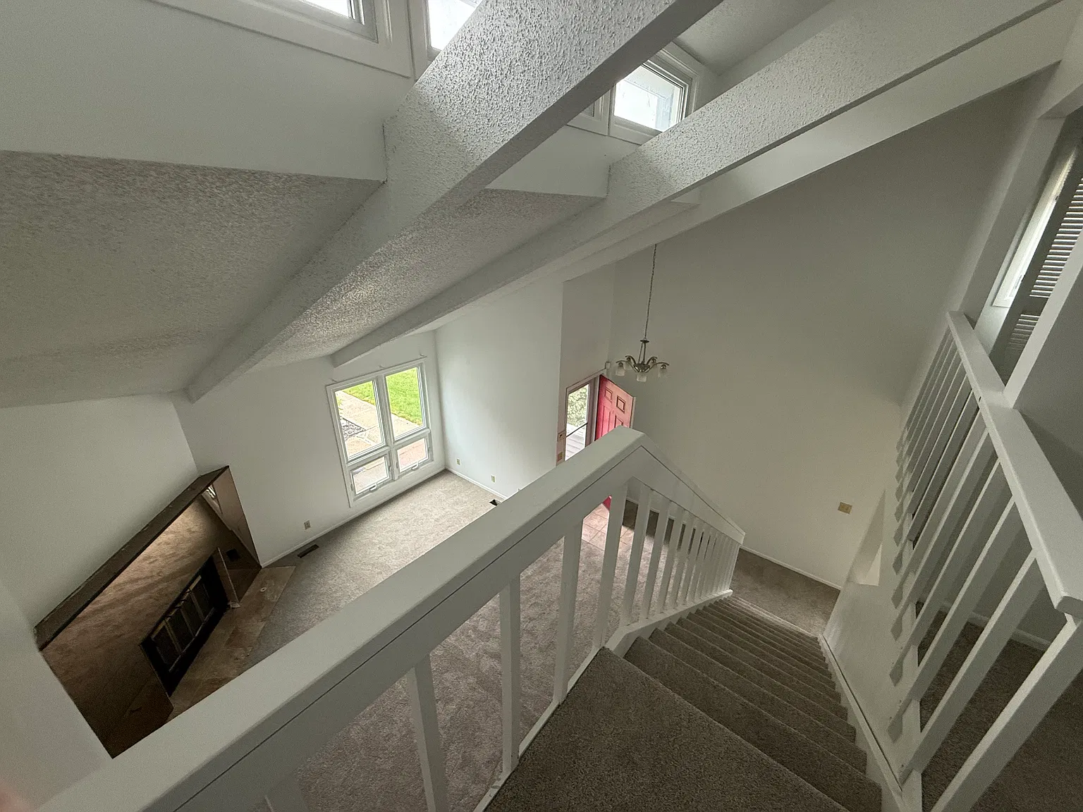 4 bed, 3.5 bath, 1128 sqft, $1,850 — Photo 4