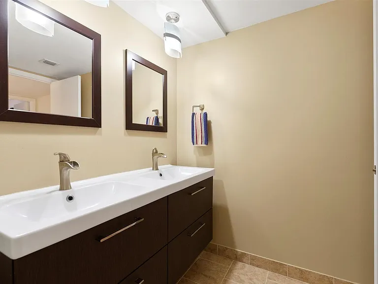 3229 Gardens East Dr #C — Photo 14