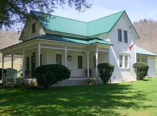 1788 Little White Oak Rd, Chloe, WV 25235