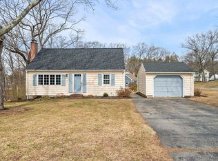 2 Ashcroft Ter, Groveland, MA 01834