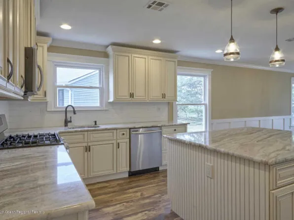 144 Pulaski Blvd, Toms River, NJ 08757