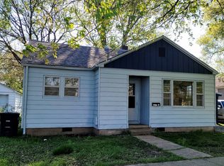 402 NW 7th St #A, Fairfield, IL 62837