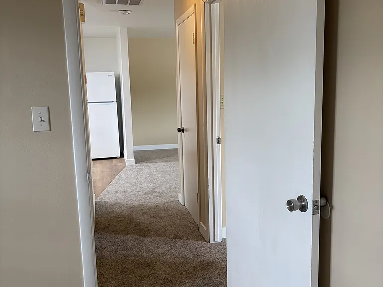 84 E 9230 S — Photo 35