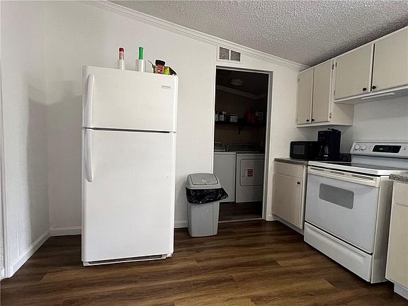 5th image of 163 Bryant Rd