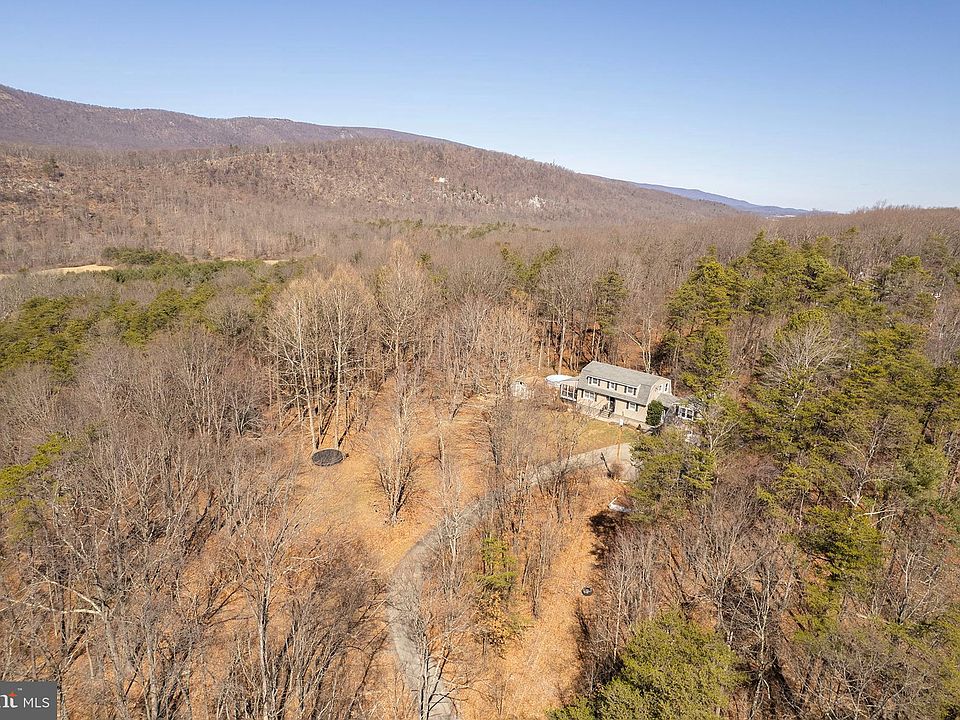 1st image of 260 Blue Jay Dr