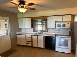 413 3rd St, Claremont, MN 55924