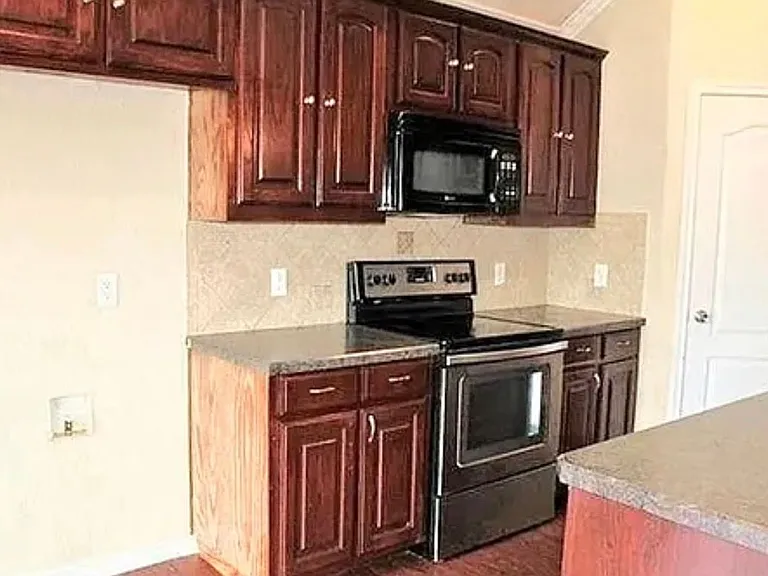 5515 Paladium Dr — Photo 4