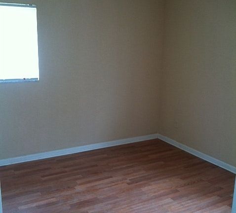 5th image of 4918 S 82nd St