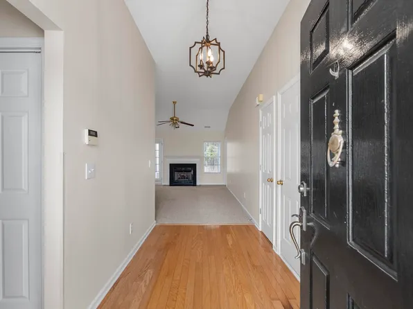 219 Burton Ave, Summerville, SC 29485