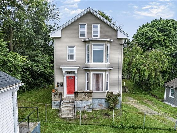 3rd image of 216 Maplewood Ave