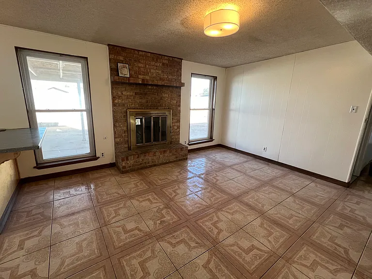 9323 Nottingham Dr — Photo 14