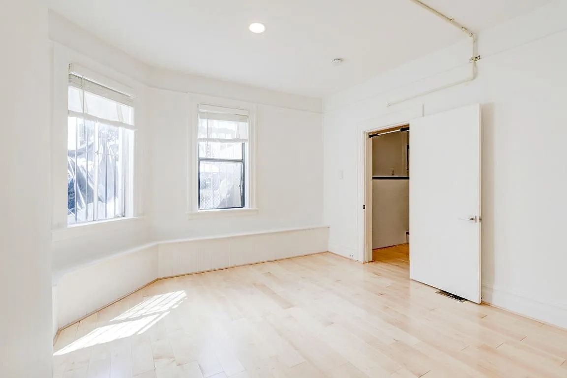 39A Cook St — Photo 2